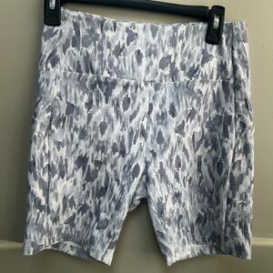 EUC RBX gray and white shorts
